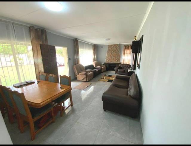 3 BEDROOM HOUSE FOR SALE IN DINWIDDIE